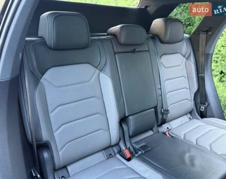 Черный Фольксваген Туарег, объемом двигателя 2.97 л и пробегом 79 тыс. км за 59400 $, фото 38 на Automoto.ua