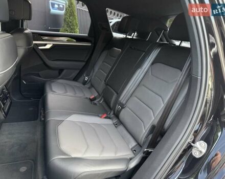 Черный Фольксваген Туарег, объемом двигателя 2.97 л и пробегом 138 тыс. км за 56800 $, фото 77 на Automoto.ua