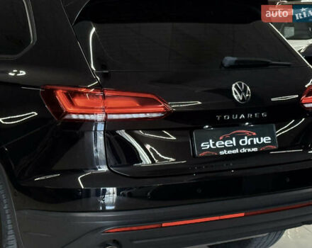 Черный Фольксваген Туарег, объемом двигателя 2.97 л и пробегом 100 тыс. км за 51999 $, фото 13 на Automoto.ua