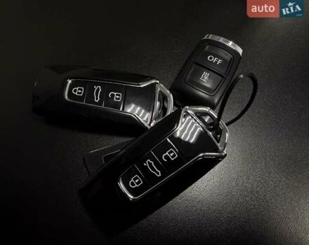 Чорний Фольксваген Туарег, об'ємом двигуна 3.96 л та пробігом 138 тис. км за 64500 $, фото 69 на Automoto.ua