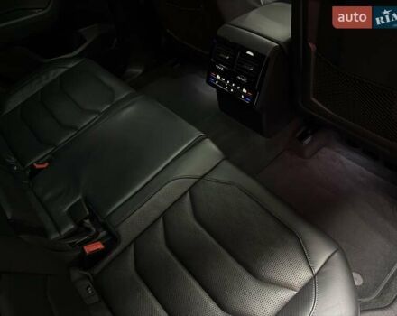 Чорний Фольксваген Туарег, об'ємом двигуна 3.96 л та пробігом 138 тис. км за 64500 $, фото 57 на Automoto.ua
