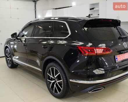 Черный Фольксваген Туарег, объемом двигателя 2.97 л и пробегом 95 тыс. км за 60000 $, фото 19 на Automoto.ua