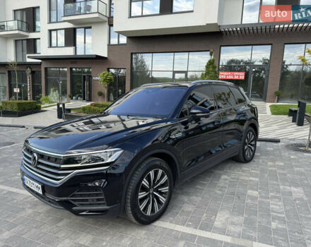 Черный Фольксваген Туарег, объемом двигателя 3 л и пробегом 137 тыс. км за 47200 $, фото 4 на Automoto.ua