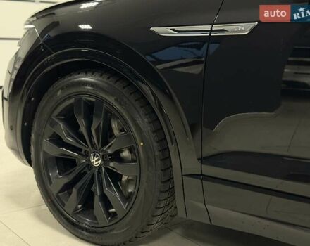 Чорний Фольксваген Туарег, об'ємом двигуна 3.96 л та пробігом 138 тис. км за 64500 $, фото 28 на Automoto.ua