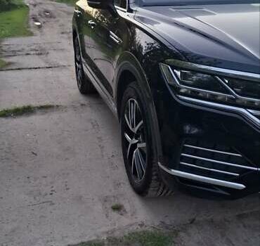 Фольксваген Туарег 2020 у Ахтырке на Automoto.ua Чорний Фольксваген Туарег, об'ємом двигуна 2.97 л та пробігом 150 тис. км за 52700 $, фото 17 на Automoto.ua