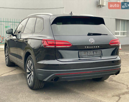 Черный Фольксваген Туарег, объемом двигателя 2.99 л и пробегом 180 тыс. км за 31700 $, фото 1 на Automoto.ua