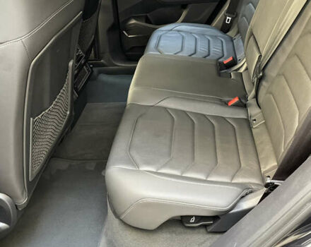 Черный Фольксваген Туарег, объемом двигателя 3 л и пробегом 80 тыс. км за 50000 $, фото 19 на Automoto.ua