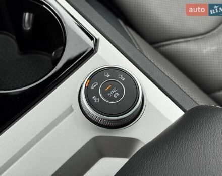 Черный Фольксваген Туарег, объемом двигателя 3 л и пробегом 116 тыс. км за 60900 $, фото 23 на Automoto.ua