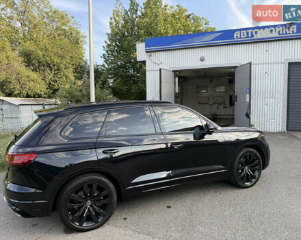 Чорний Фольксваген Туарег, об'ємом двигуна 2.99 л та пробігом 170 тис. км за 51500 $, фото 2 на Automoto.ua