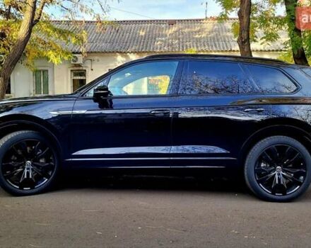 Чорний Фольксваген Туарег, об'ємом двигуна 3 л та пробігом 86 тис. км за 56900 $, фото 6 на Automoto.ua