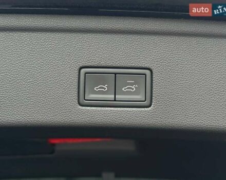 Черный Фольксваген Туарег, объемом двигателя 3 л и пробегом 116 тыс. км за 60900 $, фото 39 на Automoto.ua