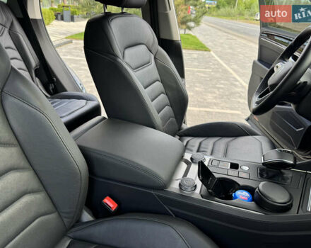 Черный Фольксваген Туарег, объемом двигателя 3 л и пробегом 137 тыс. км за 47200 $, фото 39 на Automoto.ua