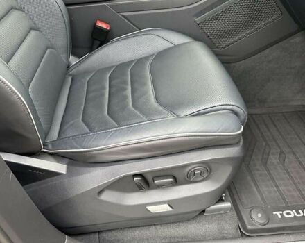 Черный Фольксваген Туарег, объемом двигателя 3 л и пробегом 94 тыс. км за 52000 $, фото 10 на Automoto.ua