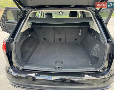 Черный Фольксваген Туарег, объемом двигателя 3 л и пробегом 137 тыс. км за 47200 $, фото 34 на Automoto.ua