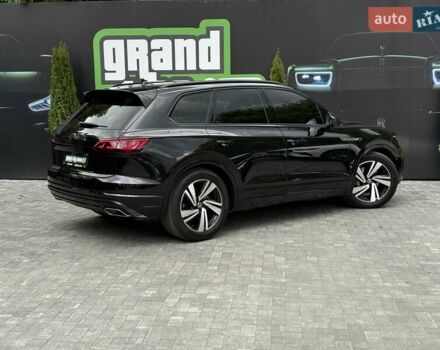 Черный Фольксваген Туарег, объемом двигателя 2.97 л и пробегом 138 тыс. км за 56800 $, фото 32 на Automoto.ua