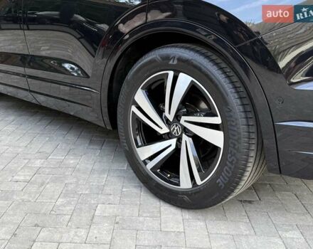 Черный Фольксваген Туарег, объемом двигателя 2.97 л и пробегом 138 тыс. км за 56800 $, фото 44 на Automoto.ua