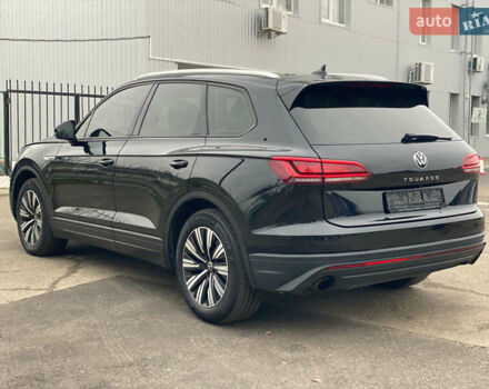 Черный Фольксваген Туарег, объемом двигателя 2.99 л и пробегом 180 тыс. км за 31700 $, фото 6 на Automoto.ua