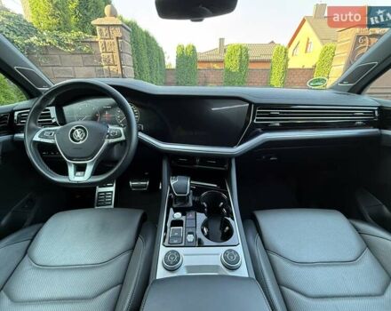 Черный Фольксваген Туарег, объемом двигателя 2.97 л и пробегом 79 тыс. км за 59400 $, фото 50 на Automoto.ua