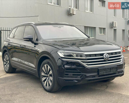 Черный Фольксваген Туарег, объемом двигателя 2.99 л и пробегом 180 тыс. км за 31700 $, фото 5 на Automoto.ua