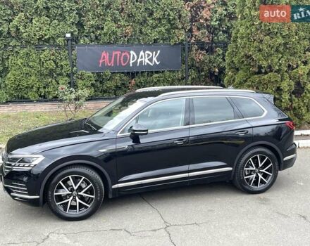 Чорний Фольксваген Туарег, об'ємом двигуна 3 л та пробігом 88 тис. км за 53500 $, фото 2 на Automoto.ua