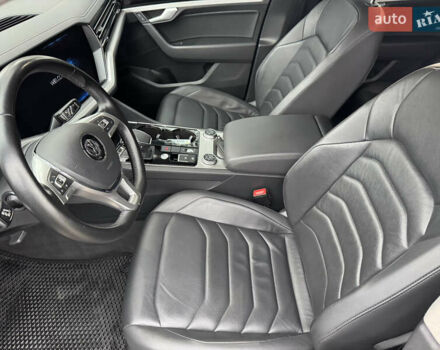Чорний Фольксваген Туарег, об'ємом двигуна 2.97 л та пробігом 155 тис. км за 42900 $, фото 30 на Automoto.ua