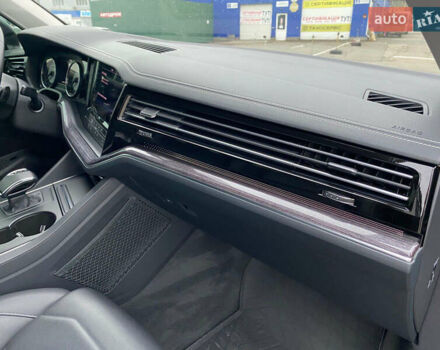 Черный Фольксваген Туарег, объемом двигателя 2.99 л и пробегом 180 тыс. км за 31700 $, фото 15 на Automoto.ua