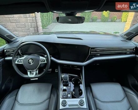 Черный Фольксваген Туарег, объемом двигателя 2.97 л и пробегом 79 тыс. км за 59400 $, фото 57 на Automoto.ua