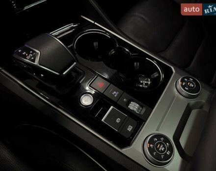 Чорний Фольксваген Туарег, об'ємом двигуна 3.96 л та пробігом 138 тис. км за 64500 $, фото 33 на Automoto.ua