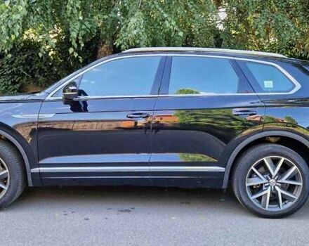 Черный Фольксваген Туарег, объемом двигателя 2.97 л и пробегом 66 тыс. км за 58800 $, фото 1 на Automoto.ua