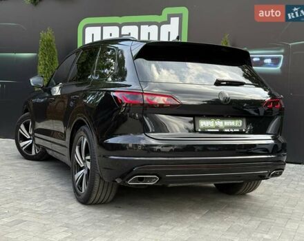 Черный Фольксваген Туарег, объемом двигателя 2.97 л и пробегом 138 тыс. км за 56800 $, фото 29 на Automoto.ua