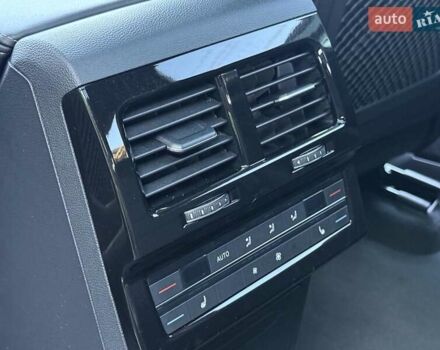 Черный Фольксваген Туарег, объемом двигателя 2.97 л и пробегом 79 тыс. км за 59400 $, фото 24 на Automoto.ua