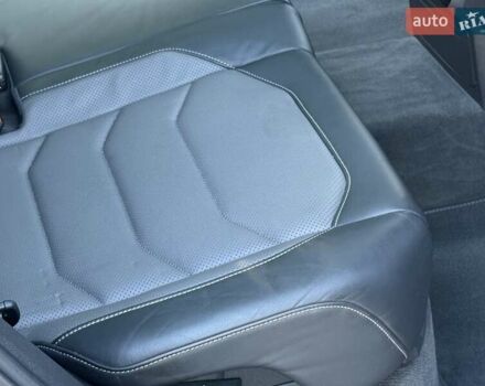 Черный Фольксваген Туарег, объемом двигателя 2.97 л и пробегом 79 тыс. км за 59400 $, фото 33 на Automoto.ua