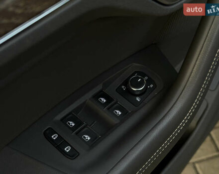Чорний Фольксваген Туарег, об'ємом двигуна 3.96 л та пробігом 115 тис. км за 57900 $, фото 23 на Automoto.ua