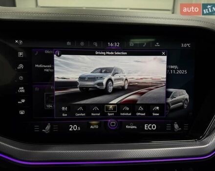 Чорний Фольксваген Туарег, об'ємом двигуна 3.96 л та пробігом 138 тис. км за 64500 $, фото 38 на Automoto.ua