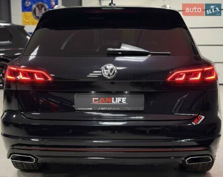 Чорний Фольксваген Туарег, об'ємом двигуна 3.96 л та пробігом 138 тис. км за 64500 $, фото 16 на Automoto.ua