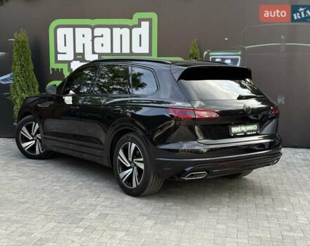 Черный Фольксваген Туарег, объемом двигателя 2.97 л и пробегом 138 тыс. км за 56800 $, фото 26 на Automoto.ua