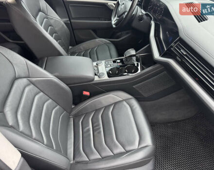 Чорний Фольксваген Туарег, об'ємом двигуна 2.97 л та пробігом 155 тис. км за 42900 $, фото 34 на Automoto.ua