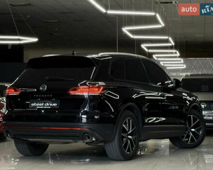 Черный Фольксваген Туарег, объемом двигателя 2.97 л и пробегом 100 тыс. км за 51999 $, фото 7 на Automoto.ua