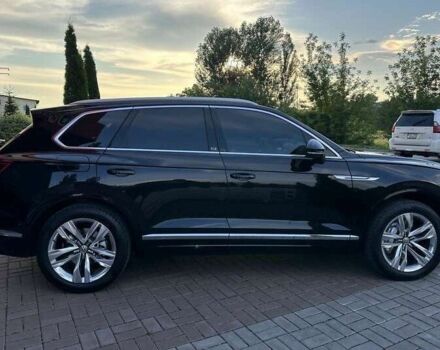 Черный Фольксваген Туарег, объемом двигателя 3 л и пробегом 94 тыс. км за 52000 $, фото 1 на Automoto.ua