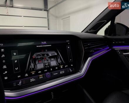 Чорний Фольксваген Туарег, об'ємом двигуна 3.96 л та пробігом 138 тис. км за 64500 $, фото 32 на Automoto.ua