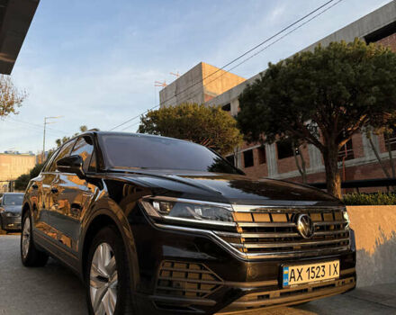 Черный Фольксваген Туарег, объемом двигателя 2.97 л и пробегом 49 тыс. км за 49800 $, фото 1 на Automoto.ua