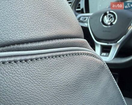 Черный Фольксваген Туарег, объемом двигателя 2.97 л и пробегом 79 тыс. км за 59400 $, фото 55 на Automoto.ua