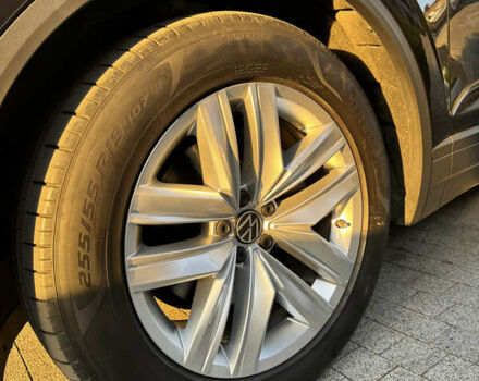 Черный Фольксваген Туарег, объемом двигателя 2.97 л и пробегом 49 тыс. км за 49800 $, фото 8 на Automoto.ua