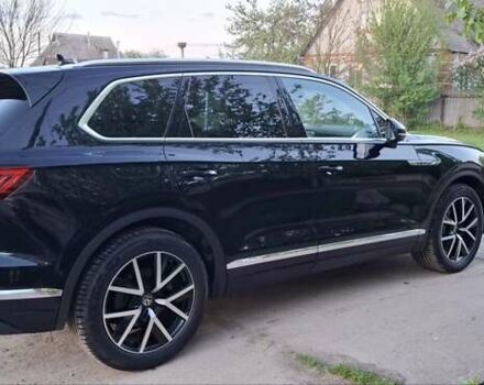 Фольксваген Туарег 2020 у Ахтырке на Automoto.ua Чорний Фольксваген Туарег, об'ємом двигуна 2.97 л та пробігом 150 тис. км за 52700 $, фото 23 на Automoto.ua
