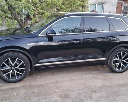 Фольксваген Туарег 2020 у Ахтырке на Automoto.ua Чорний Фольксваген Туарег, об'ємом двигуна 2.97 л та пробігом 150 тис. км за 52700 $, фото 25 на Automoto.ua