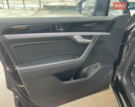 Фольксваген Туарег 2020 у Києві на Automoto.ua Чорний Фольксваген Туарег, об'ємом двигуна 3 л та пробігом 73 тис. км за 56900 $, фото 12 на Automoto.ua