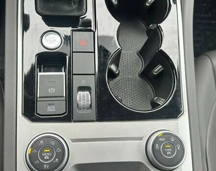 Чорний Фольксваген Туарег, об'ємом двигуна 3 л та пробігом 145 тис. км за 49990 $, фото 12 на Automoto.ua