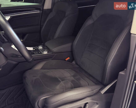 Черный Фольксваген Туарег, объемом двигателя 2.97 л и пробегом 100 тыс. км за 51999 $, фото 15 на Automoto.ua