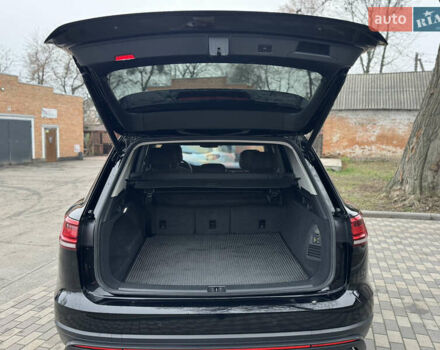 Чорний Фольксваген Туарег, об'ємом двигуна 2.97 л та пробігом 155 тис. км за 42900 $, фото 46 на Automoto.ua