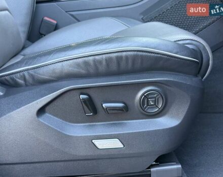 Черный Фольксваген Туарег, объемом двигателя 2.97 л и пробегом 79 тыс. км за 59400 $, фото 40 на Automoto.ua